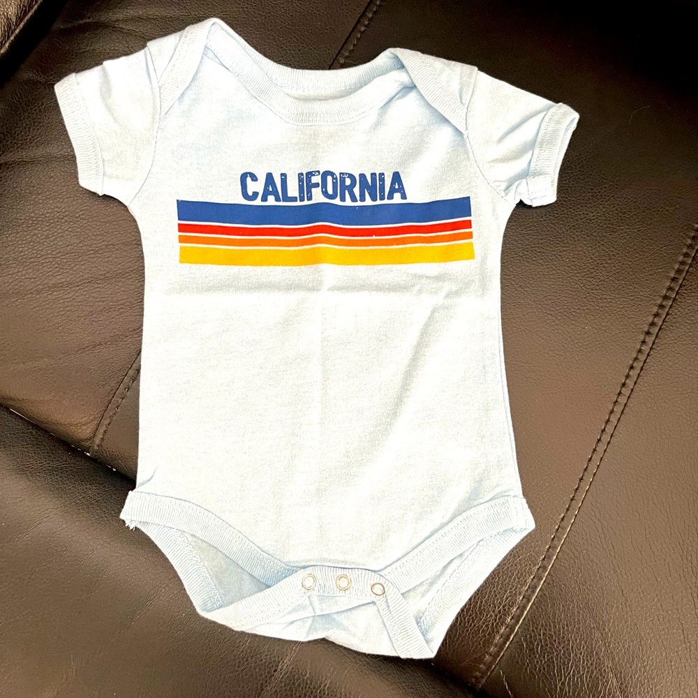HOME FREE 0-3 months CALIFORNIA graphic infant onesie NWOT